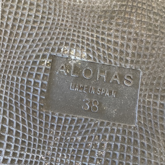 ALOHAS designer sandals - Picture 10 of 10